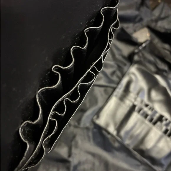 TWO Professional Makeup Artist Brush Bags and Cape! - Picture 5 of 9